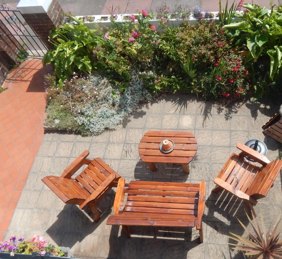 The Garfield Guest House Eastbourne Ngoại thất bức ảnh